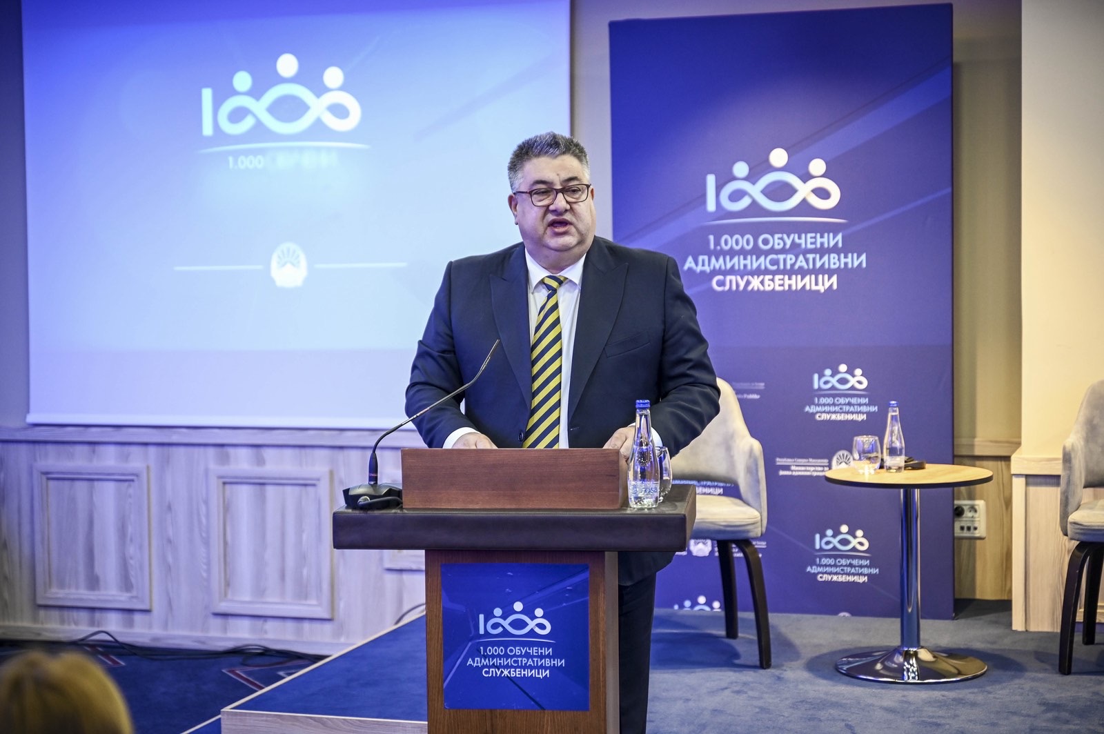 11-mincev-evropeizacijata-ne-pocnuva-vo-brisel-taa-pocnuva-ovde-vo-sekoja-opstina-na-sekoj-salter-vo-sekoj-sluzbenik-koj-ja-raboti-svojata-rabota-so-cest-so-pocit-i-so-integritet-image-dbEr.jpeg