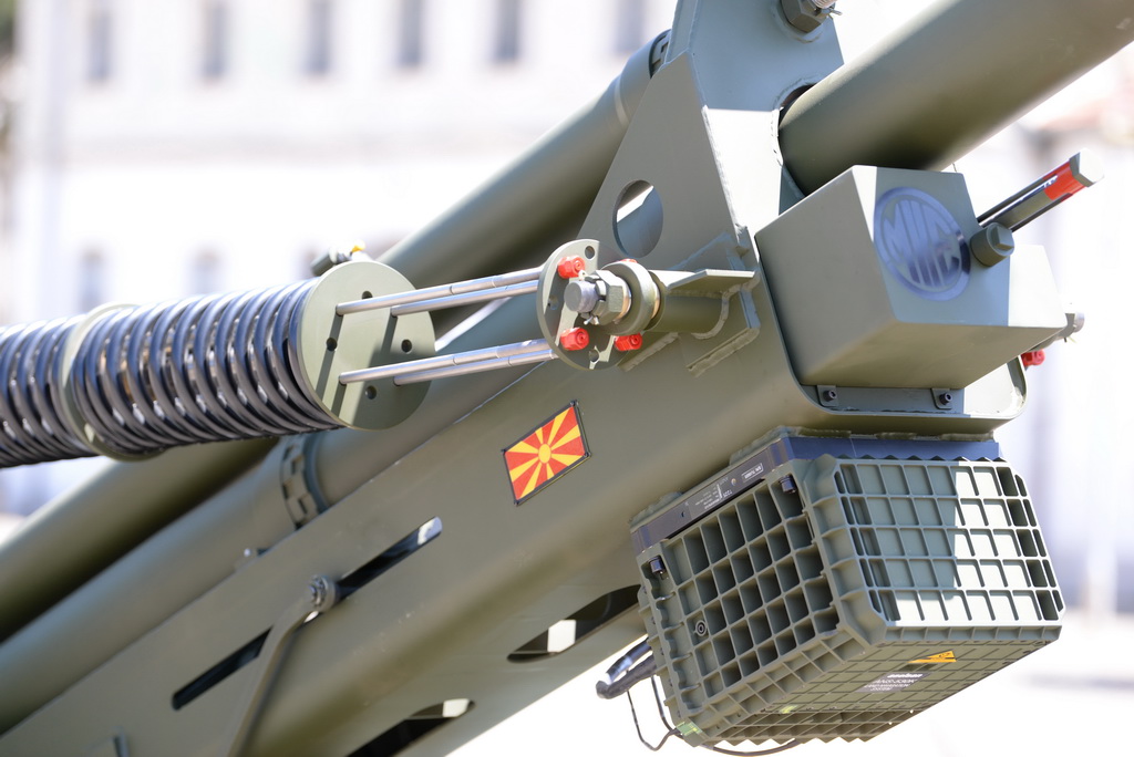 armijata-ja-zasiluva-svojata-borbena-gotovnost-promovirani-novite-artileriski-orudija-boran-gallery-image-DItj.jpg