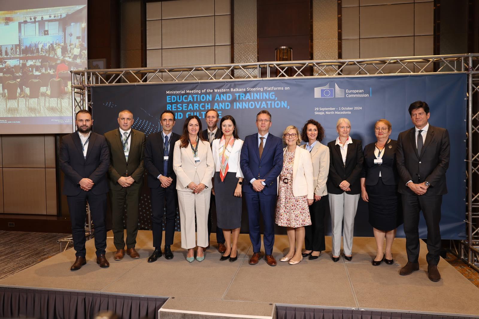 durmisi-na-ministerskiot-sostanok-za-inovacii-istrazuvanje-kultura-mladi-i-sport-so-pametna-specijalizacija-kje-postigneme-pogolem-razvoj-na-ekonomijata-na-baza-na-inovacii-gallery-image-pWUc.jpg
