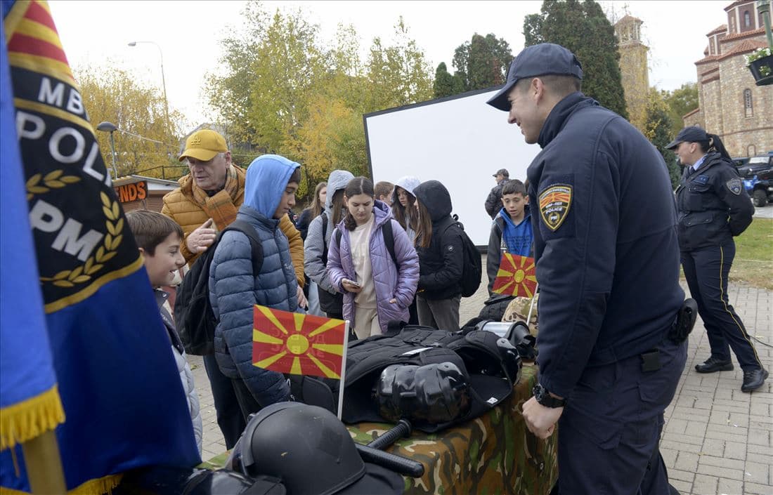 inicijativa-do-vas-za-vas-policijata-megju-gragjanite-veles-image-MkGA.jpg
