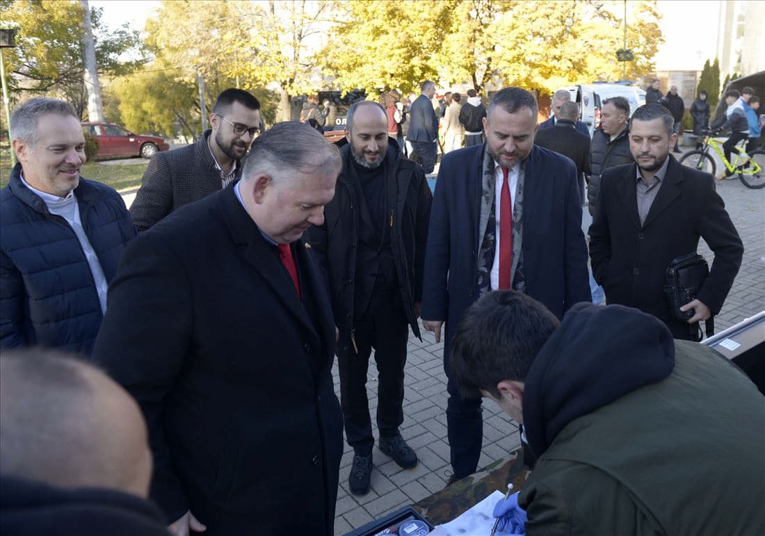inicijativa-do-vas-za-vas-policijata-megju-gragjanite-veles-image-OJJq.jpg