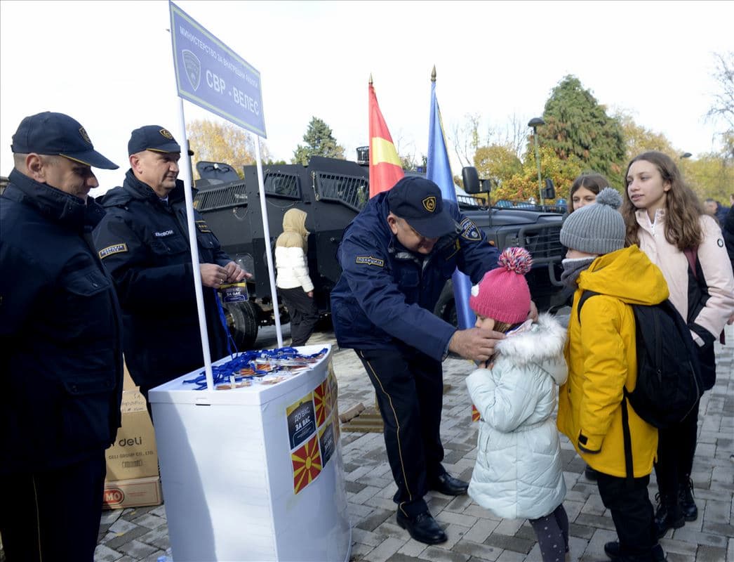 inicijativa-do-vas-za-vas-policijata-megju-gragjanite-veles-image-WbwS.jpg