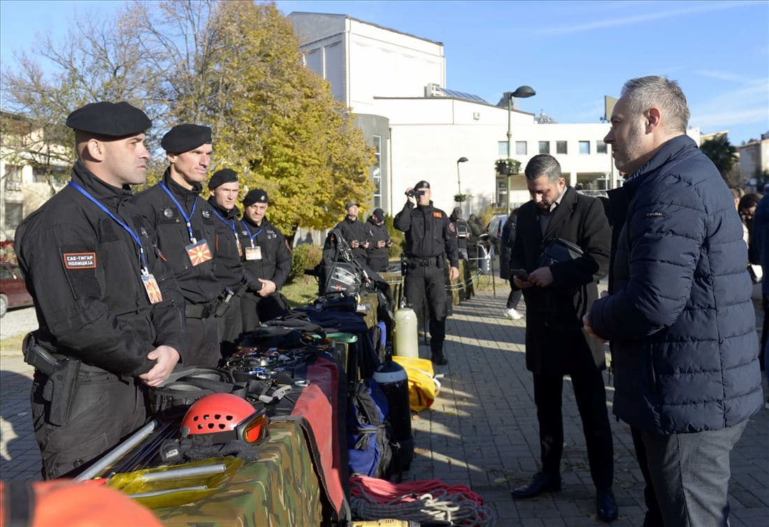 inicijativa-do-vas-za-vas-policijata-megju-gragjanite-veles-image-Xy3S.jpg