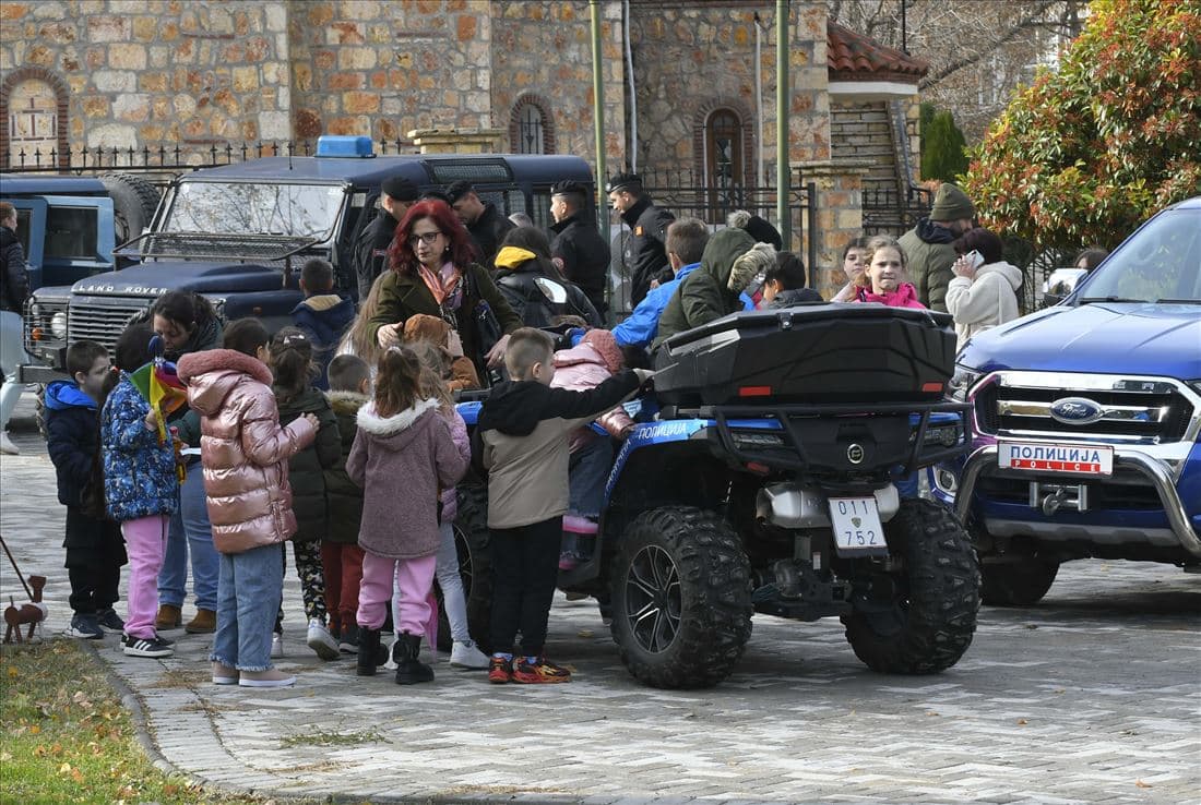 inicijativa-do-vas-za-vas-policijata-megju-gragjanite-veles-image-hA4G.jpg