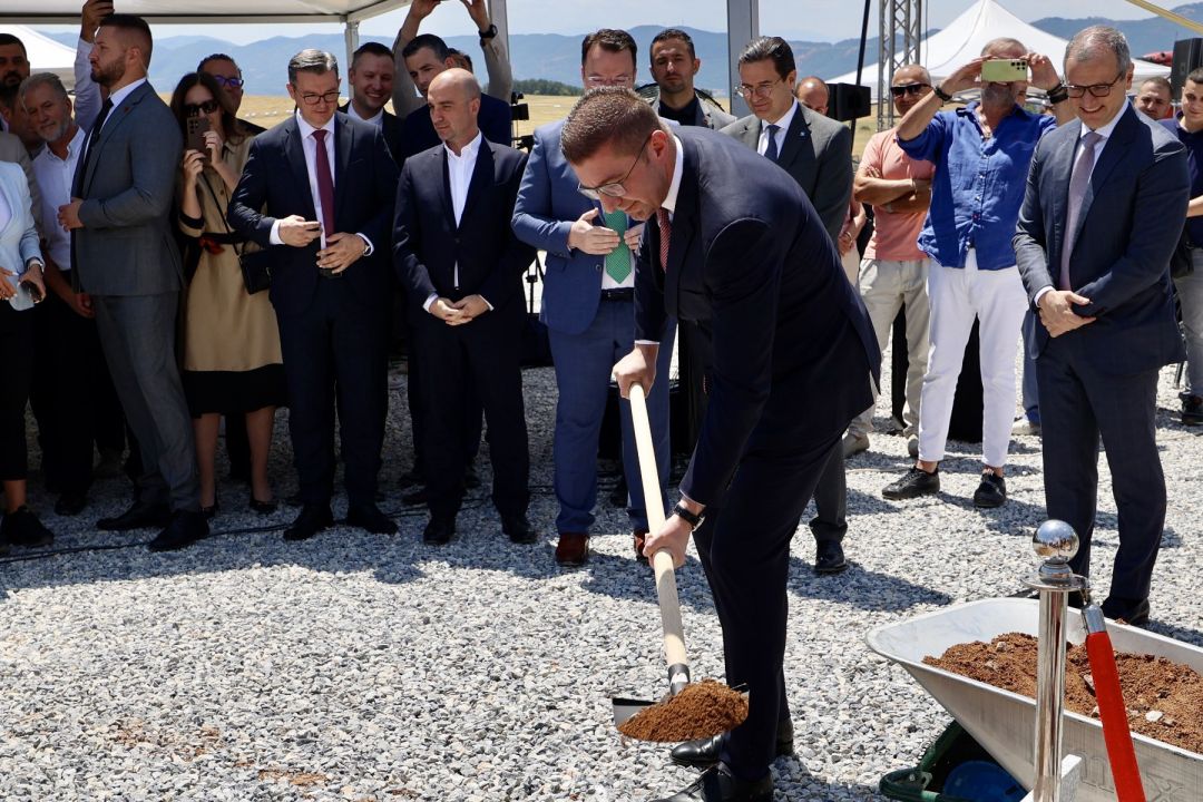 mickoski-posle-godina-od-najavata-se-ostvaruva-najgolemata-investicija-od-polovina-milijarda-dolari-koja-kje-proizveduva-1-teravat-elektricna-energija-image-iP1F.jpg