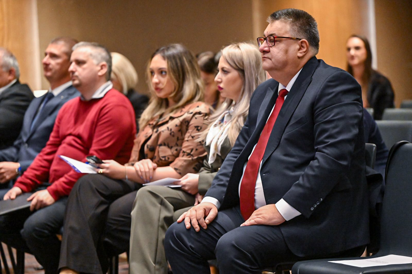 mincev-javnata-administracija-mora-da-bide-mesto-kade-lugjeto-rastat-pridonesuvaat-i-se-cuvstvuvaat-dobro-image-alPe.jpeg