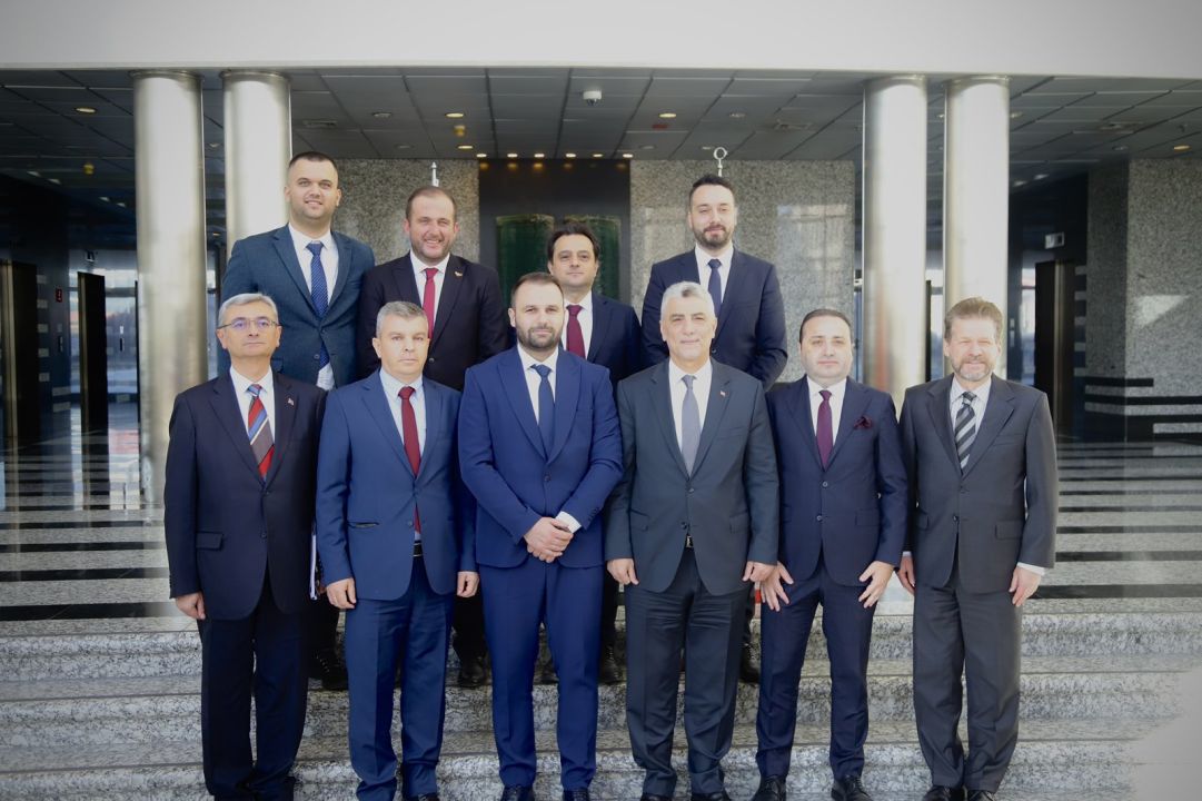 ministerot-durmisi-na-sredba-so-ministerot-za-trgovija-omer-bolat-nas-fokus-e-zajaknuvanje-na-trgovskata-sorabotka-image-RkDJ.jpg
