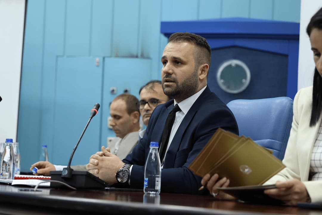 ministerot-durmisi-nad-4500-gragjani-vekje-aplicirale-golem-interes-od-nevrabotenite-za-merkite-od-operativniot-plan-image-Kmjp.jpg