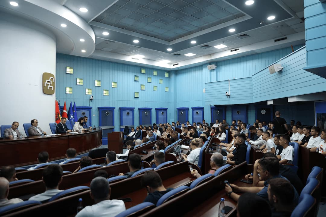 ministerot-durmisi-nad-4500-gragjani-vekje-aplicirale-golem-interes-od-nevrabotenite-za-merkite-od-operativniot-plan-image-xggr.jpg