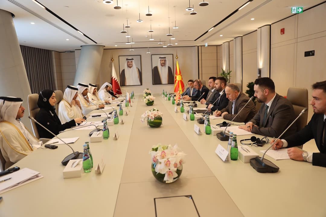 ministerot-durmisi-ostvari-sredba-so-ministerot-za-trud-na-katarali-bin-said-bin-sumaik-al-mari-prodlabocuvanje-na-sorabotkata-na-pazarot-na-trud-pomegju-dvete-zemji-image-Tp9B.jpg