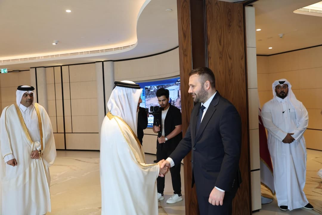 ministerot-durmisi-ostvari-sredba-so-ministerot-za-trud-na-katarali-bin-said-bin-sumaik-al-mari-prodlabocuvanje-na-sorabotkata-na-pazarot-na-trud-pomegju-dvete-zemji-image-olea.jpg