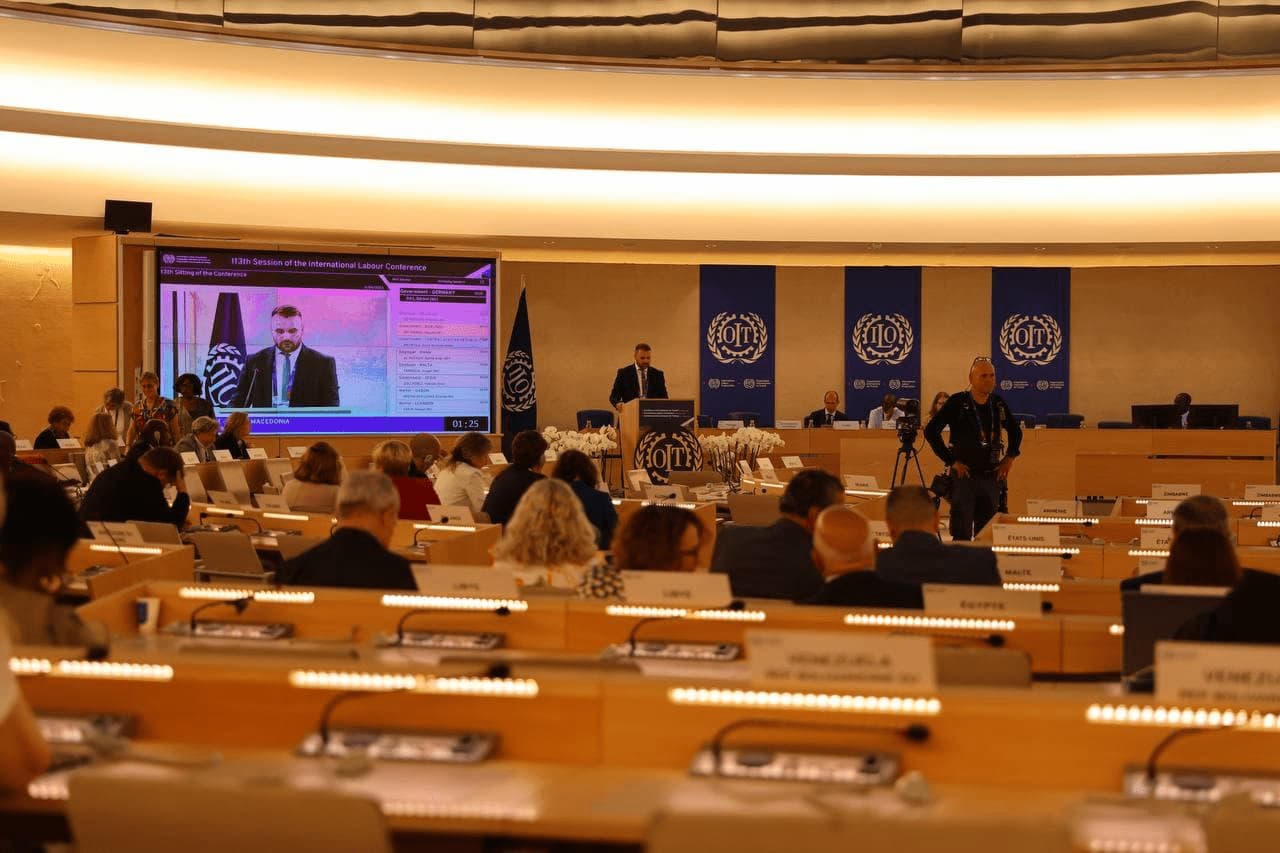 ministerot-durmisi-se-obrati-na-113-ta-sesija-na-mot-digitalnata-pismenost-razvojot-na-vestini-i-zacuvuvanjeto-na-pravat-na-rabotnicite-se-nacionalen-prioritet-met-image-UV1c.jpg
