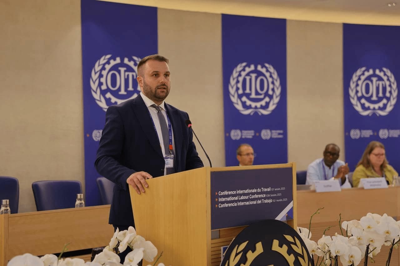 ministerot-durmisi-se-obrati-na-113-ta-sesija-na-mot-digitalnata-pismenost-razvojot-na-vestini-i-zacuvuvanjeto-na-pravat-na-rabotnicite-se-nacionalen-prioritet-met-image-qzGq.jpg
