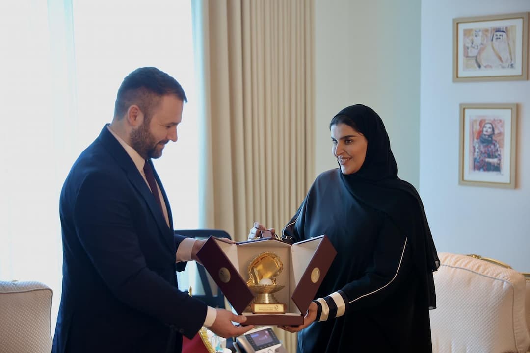 ministerot-durmisi-vo-katar-se-sretna-so-ministerkata-za-megjunarodna-sorabotka-g-merjam-bint-ali-bin-naser-al-misnad-gallery-image-plV6.jpg