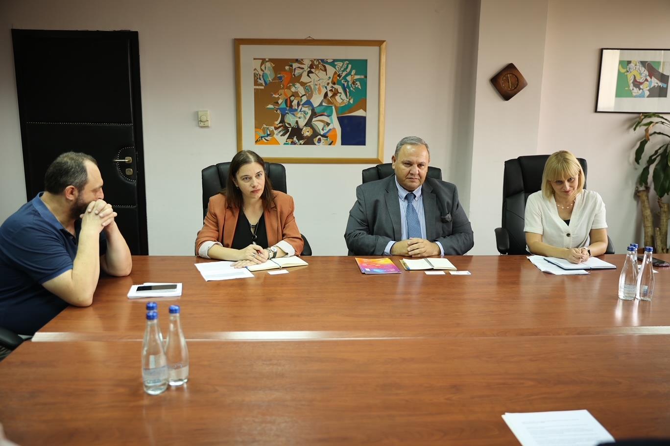 sredba-na-durmisi-so-postojaniot-pretstavnik-na-undp-grigorjan-posveteni-sme-na-prodlabocuvanje-na-sorabotkata-za-ekonomski-rast-i-sozdavanje-na-novi-rabotni-mesta-galerija-image-csMl.jpg