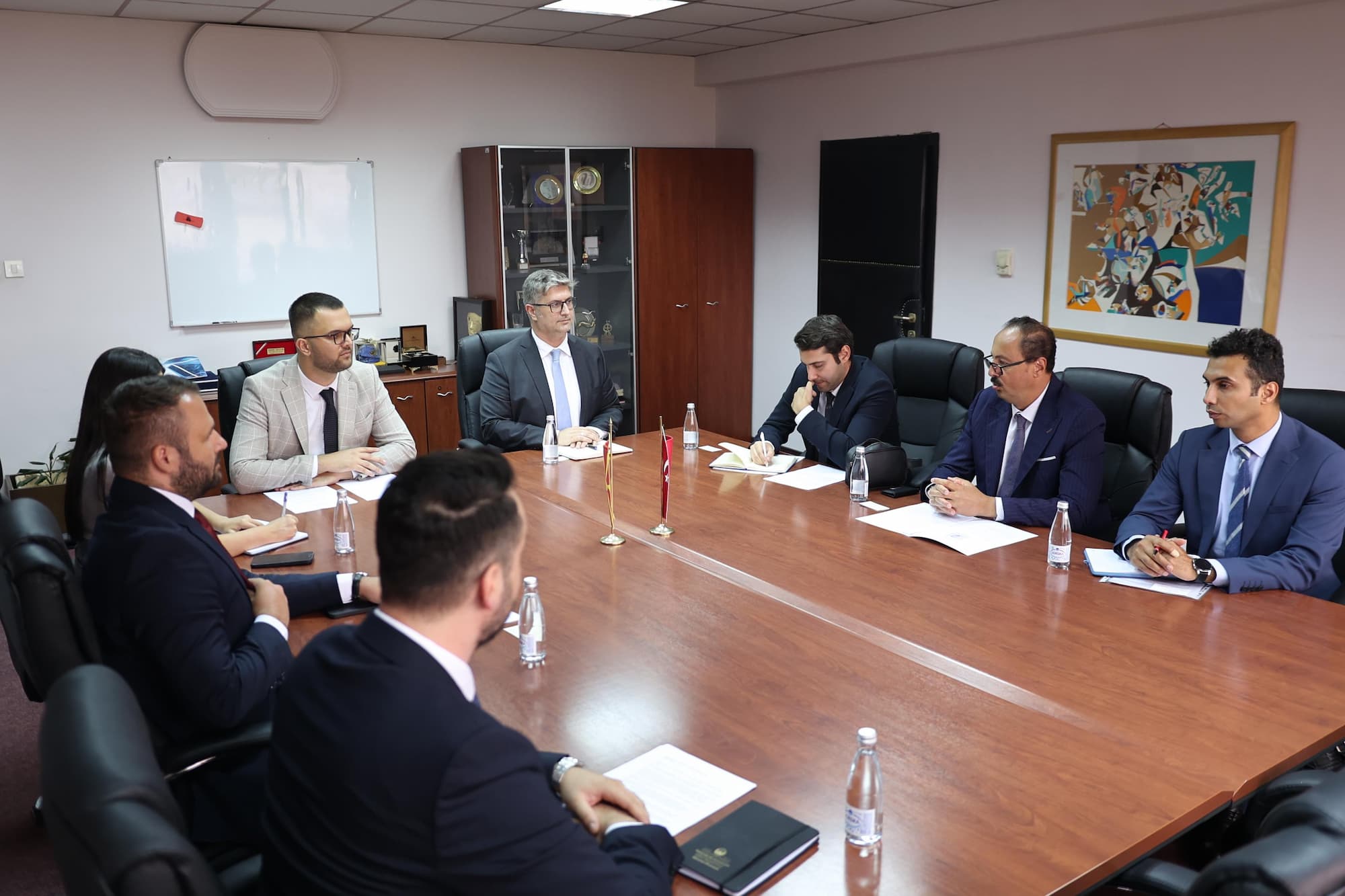 sredba-na-ministerot-durmisi-so-turskiot-ambasador-ulsoj-kje-sozdavame-uslovi-za-intenziviranje-na-sorabotkata-megju-dvete-zemji-galerija-image-zqql.jpg