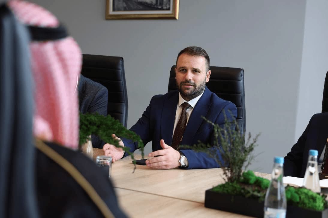 sredba-na-ministerot-durmisi-so-zamenik-guvernerot-na-gaft-saudiska-arabija-izrazi-podgotvenost-za-ekonomska-sorabotka-met-image-1E3f.jpg