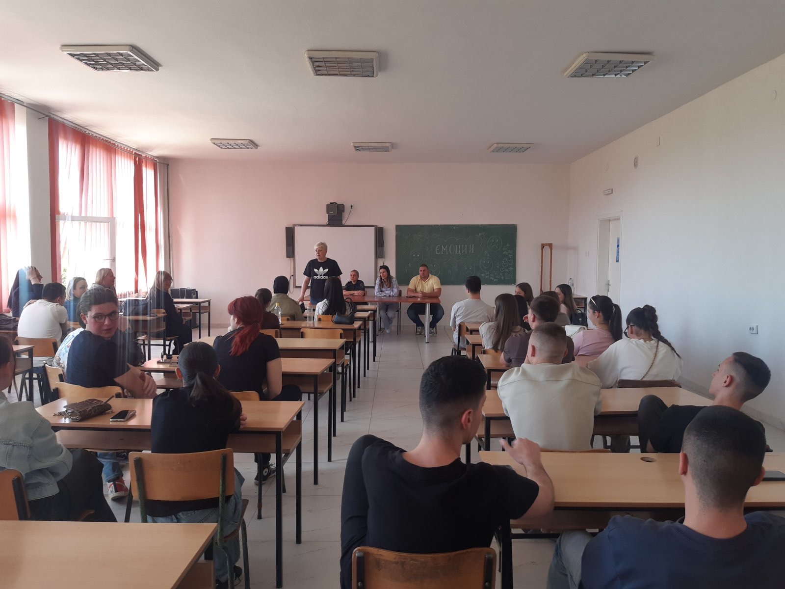 svr-veles-odgovorno-slavi-go-uspexot-galerija-image-dHAp.JPG