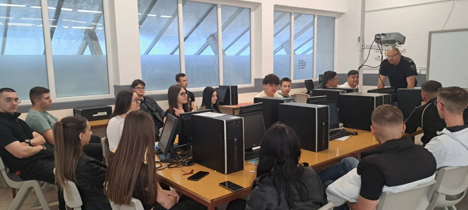 svr-veles-odgovorno-slavi-go-uspexot-galerija-image-lHyZ.JPG