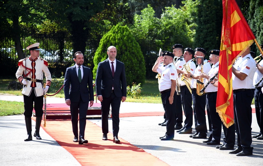Владо Мисајловски ја презема функцијата министер за одбрана