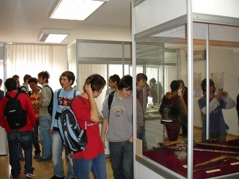vo-poseta-na-muzejot-image-Dfbl.jpg