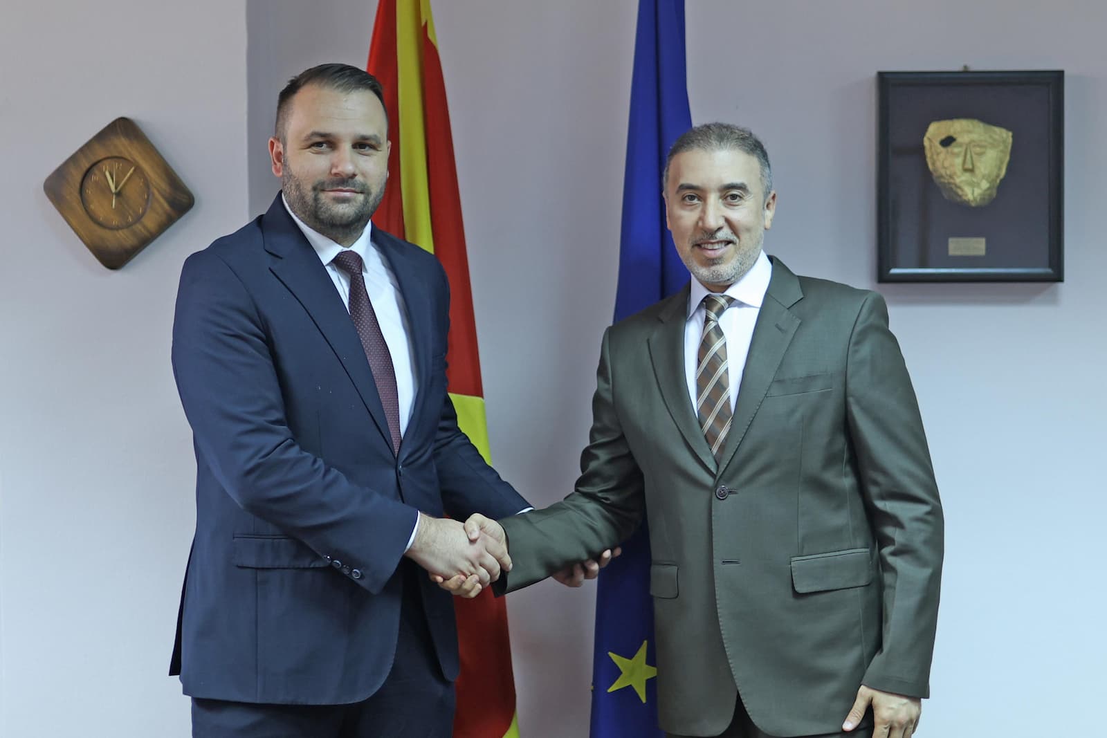 zajaknuvanje-na-ekonomskata-sorabotka-sredba-na-ministerot-besar-durmisi-so-vd-ambasadorot-na-katar-ne-rasid-bin-said-al-kajarin-27-06-2025-image-1h4C.jpg