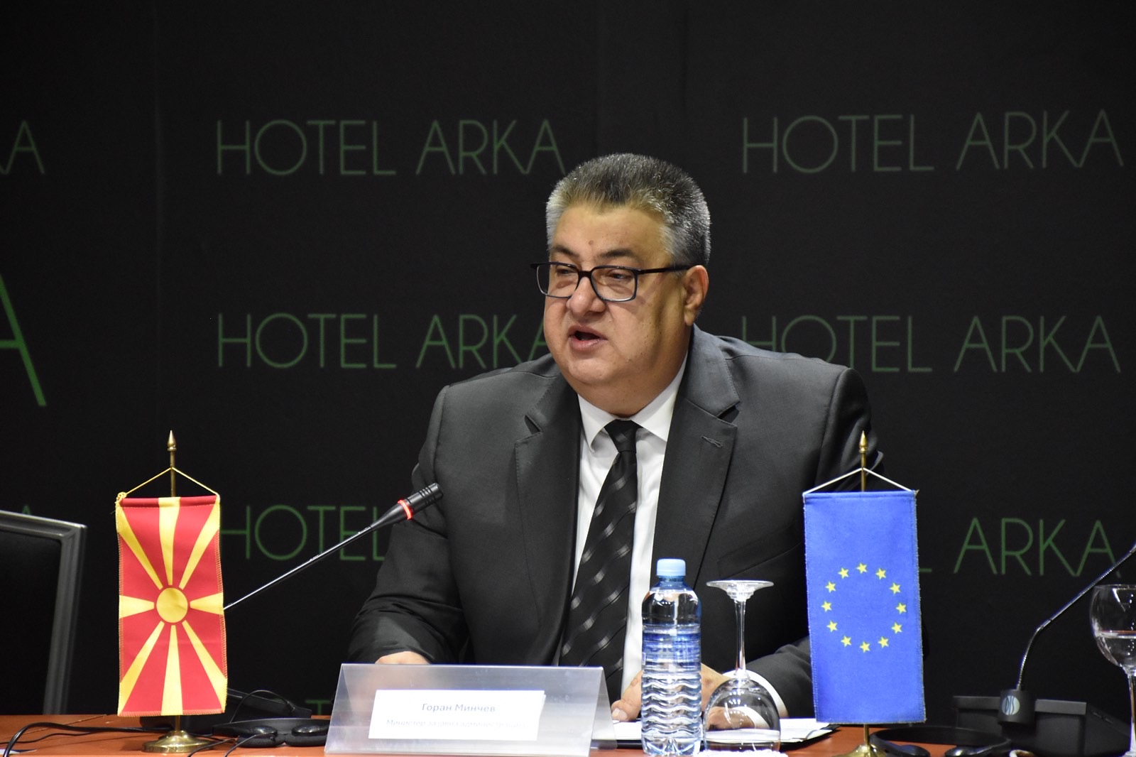Минчев: Помалку процедури, повеќе резултати - администрација во служба на граѓаните