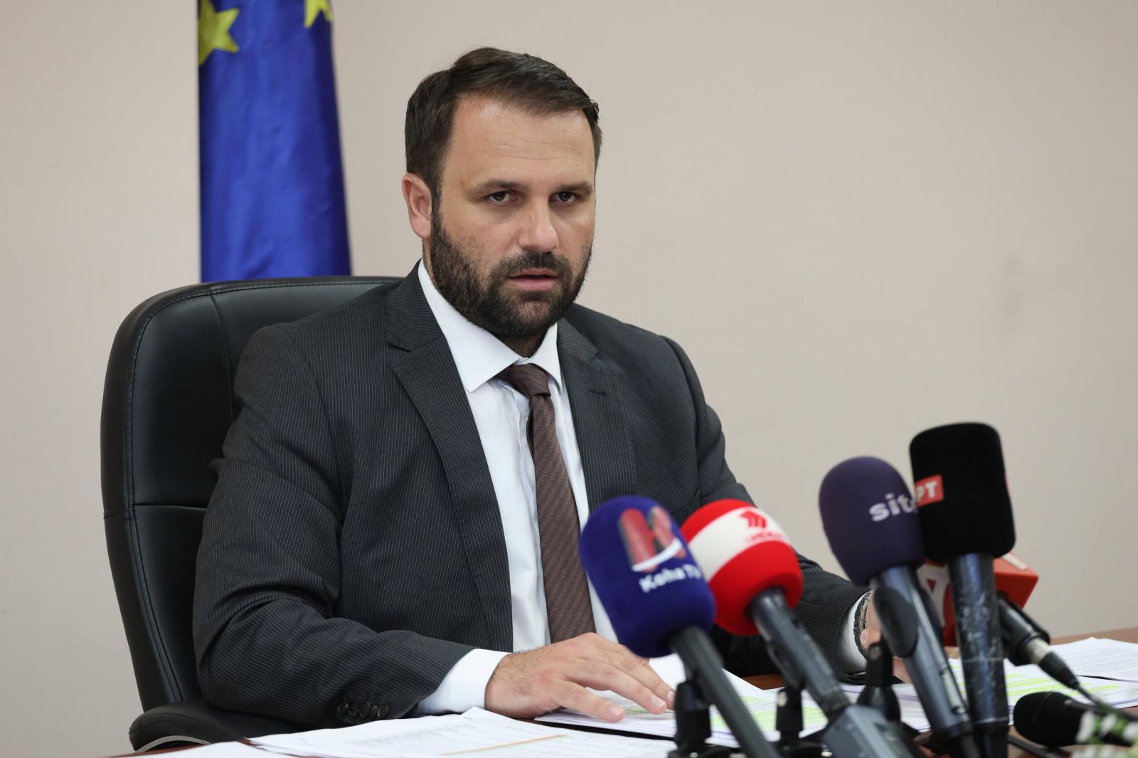 Дурмиши: 7 милиони денари поддршка за компаниите од преработувачката индустрија преку два нови јавни повици