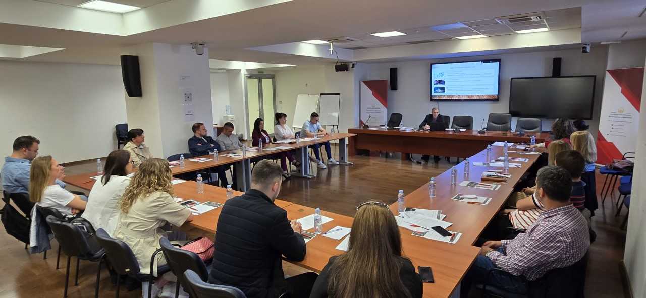 Академијата за јавни финансии реализираше обука на тема: „ Доставување на месечни податоци за состојбата на долгот на јавните претпријатија и трговски друштва во доминантна сопственост на државата“