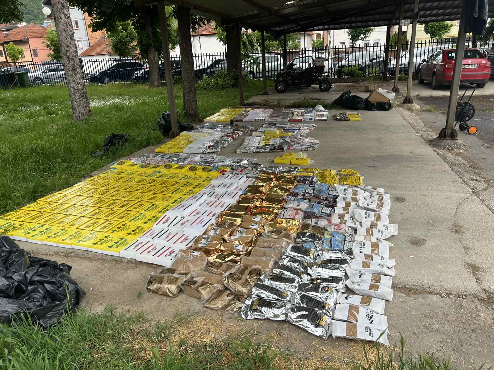 Акциска контрола во Тетово, пронајдени 453 штеки цигари и 199 килограми тутун без документација, лишени од слобода шест лица