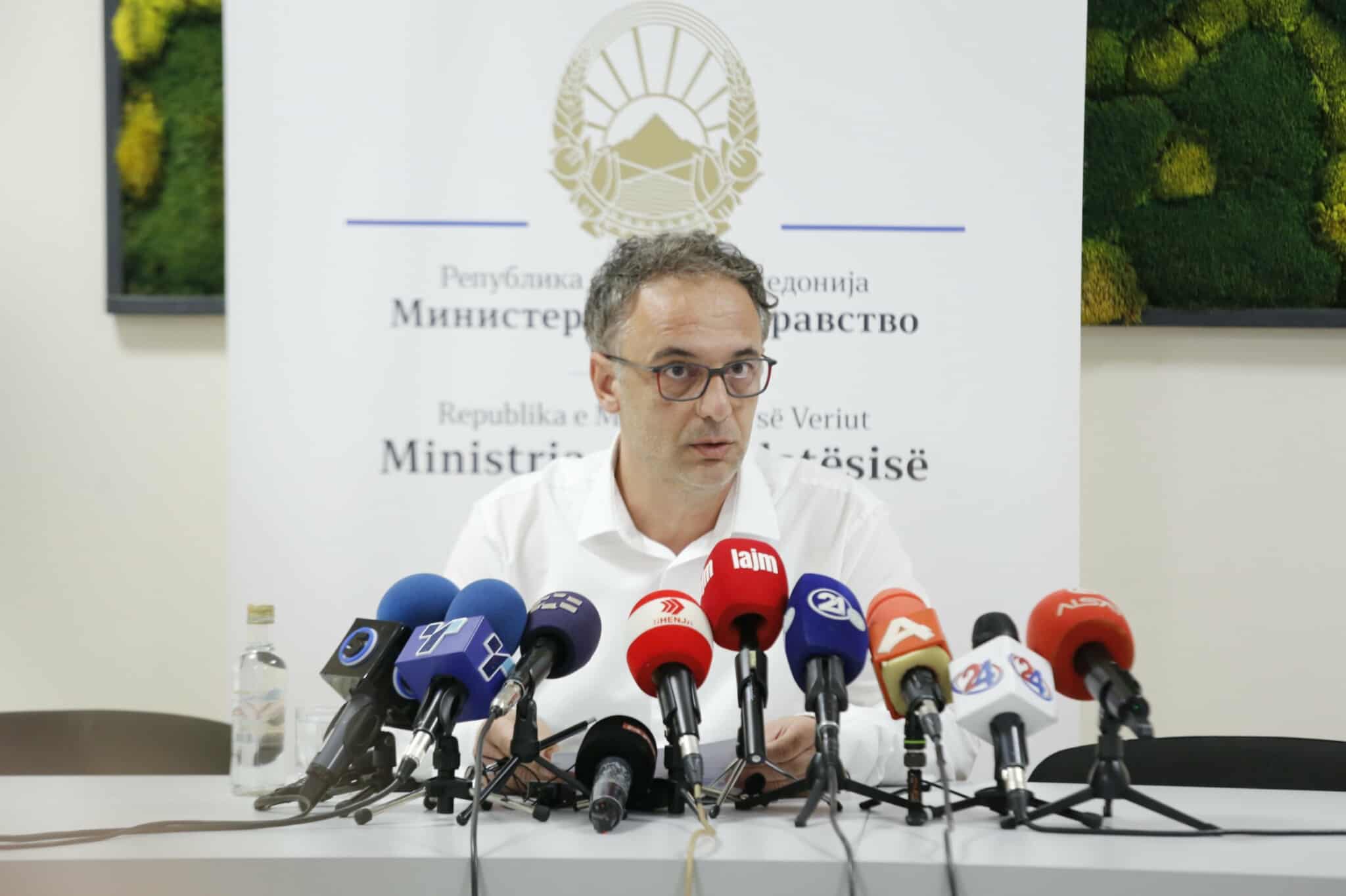 Алиу: 155 лица од Клиничката болница во Тетово ќе добијат договори на неопределено време