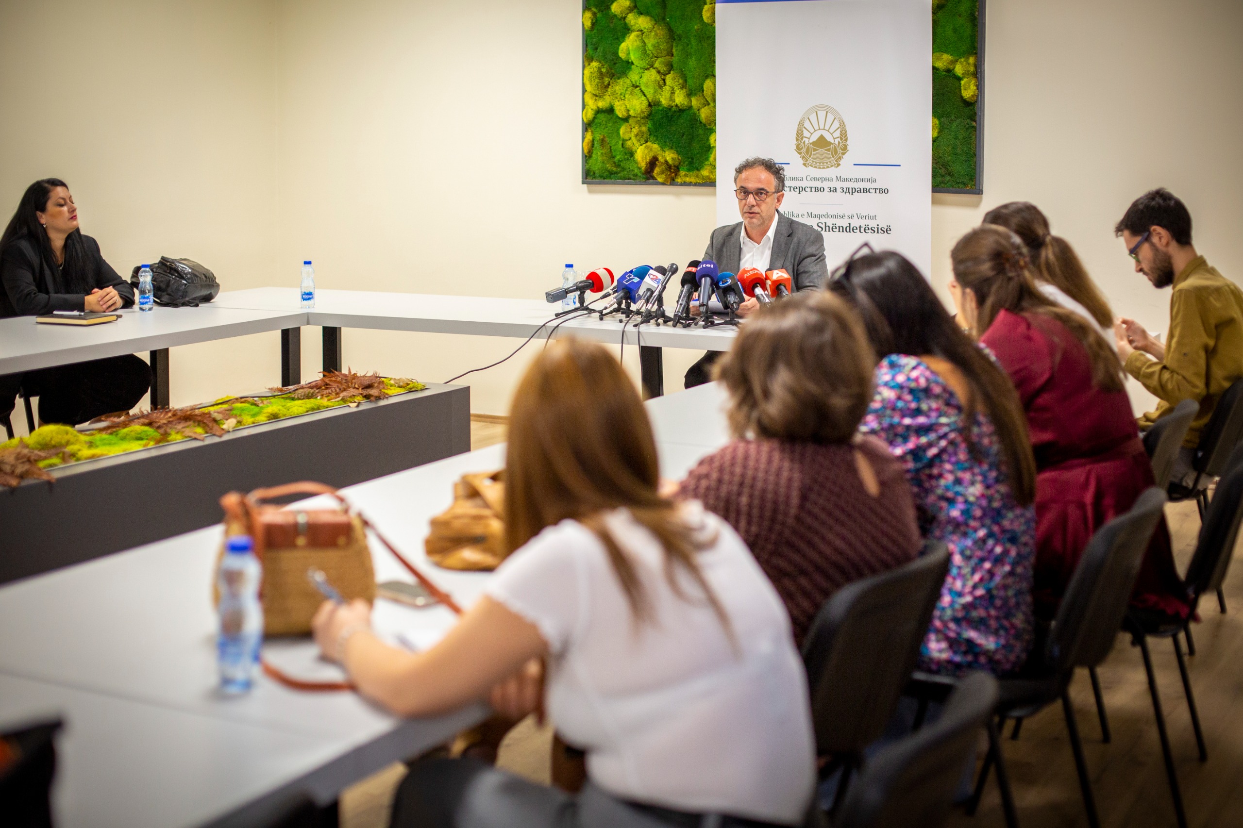 Алиу: До интерната комисија доставени се медицински досиеја за 8 случаи, процесот го водиме објективно и транспарентно