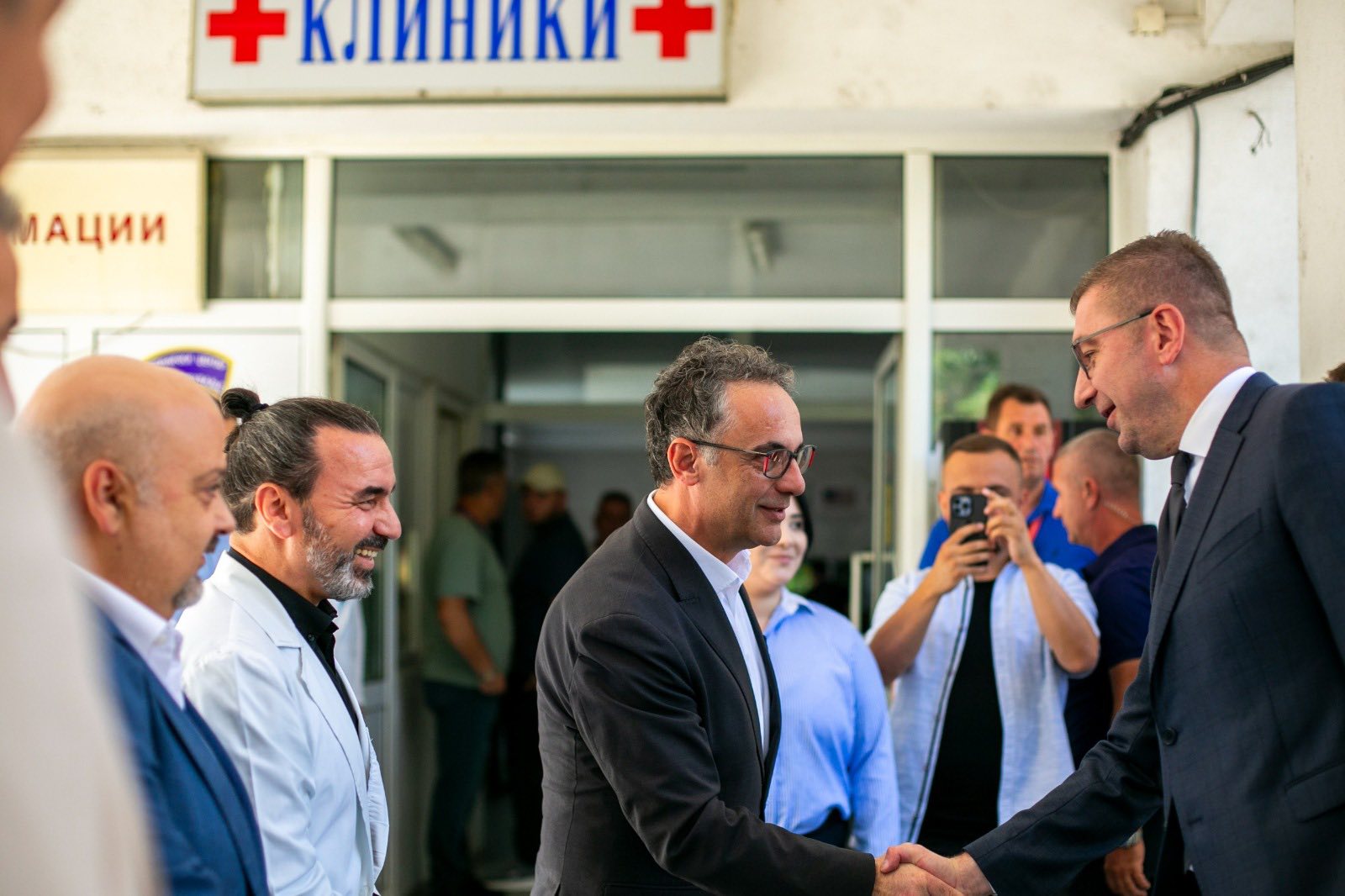 На Клиниката за уво, нос и грло извршена темелна реконструкција на четири хируршки сали, набавен нов оперативен микроскоп и анестезиолошки машини