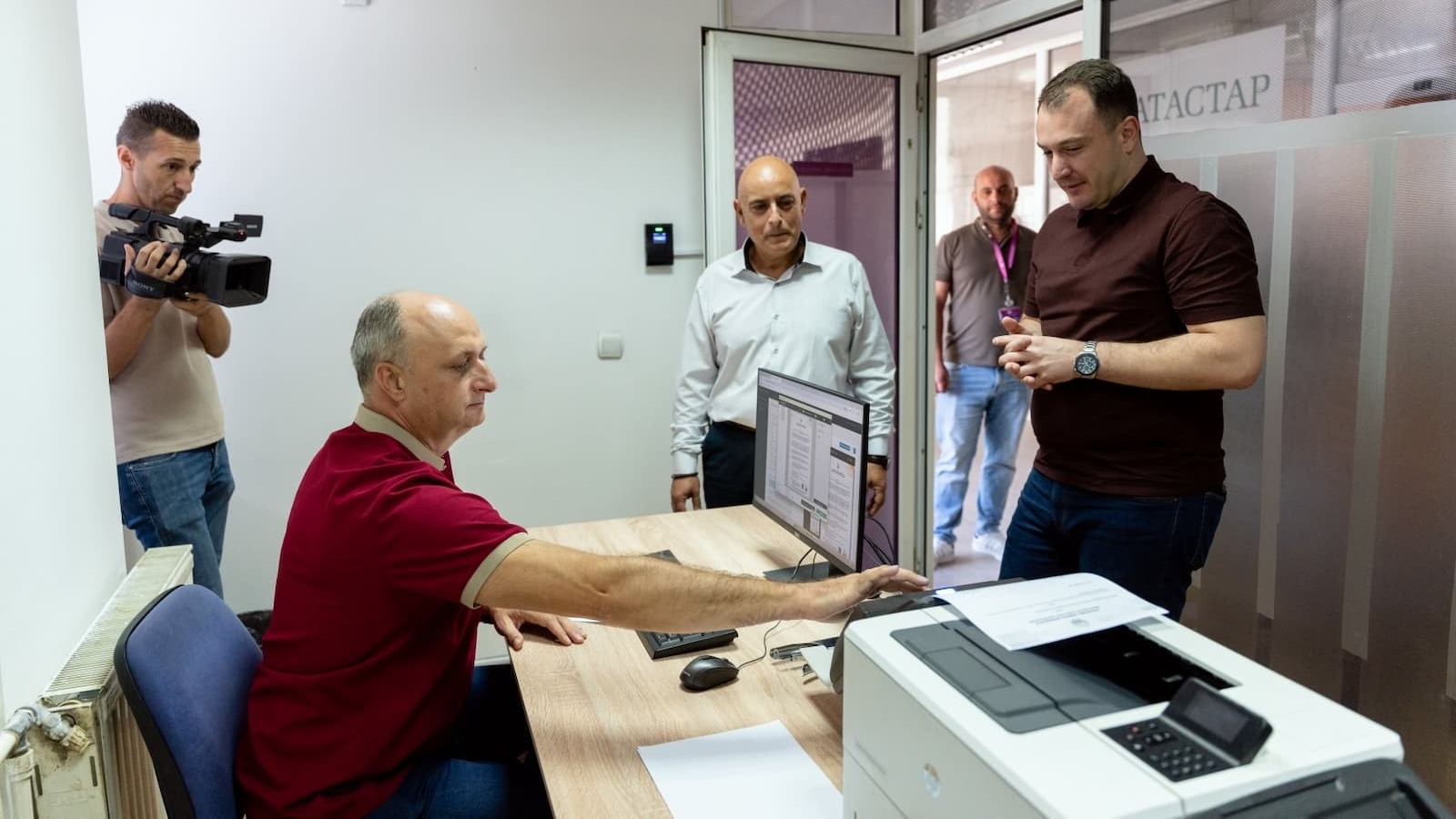 Андоновски и Владев официјално го отворија Центарот за услуги „ЕТУ Свети Николе“