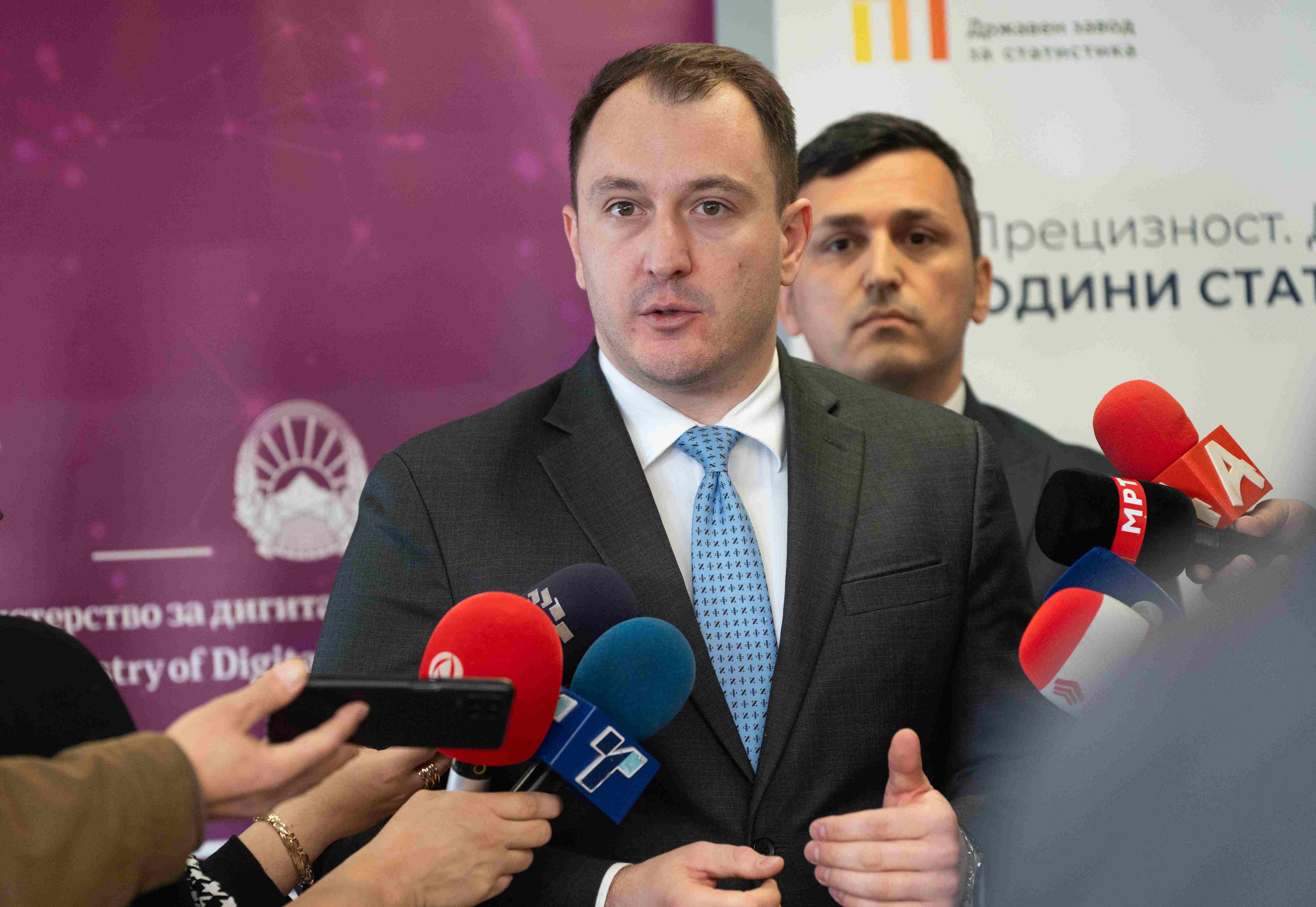 Андоновски: Ќе потпишеме договор за прифаќање на електронските потписи меѓу Македонија и Црна Гора  