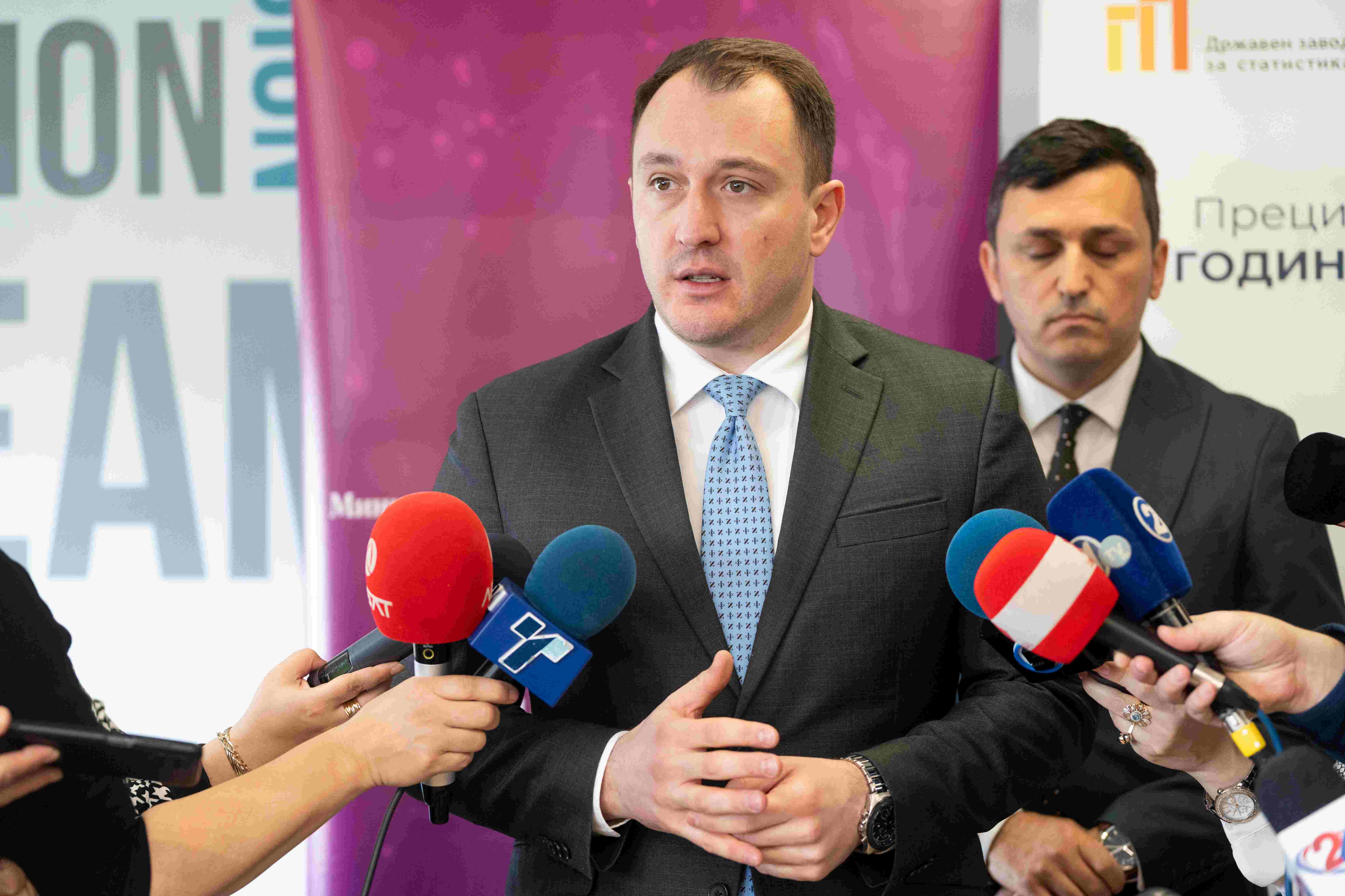 Андоновски: Ќе потпишеме договор за прифаќање на електронските потписи меѓу Македонија и Црна Гора