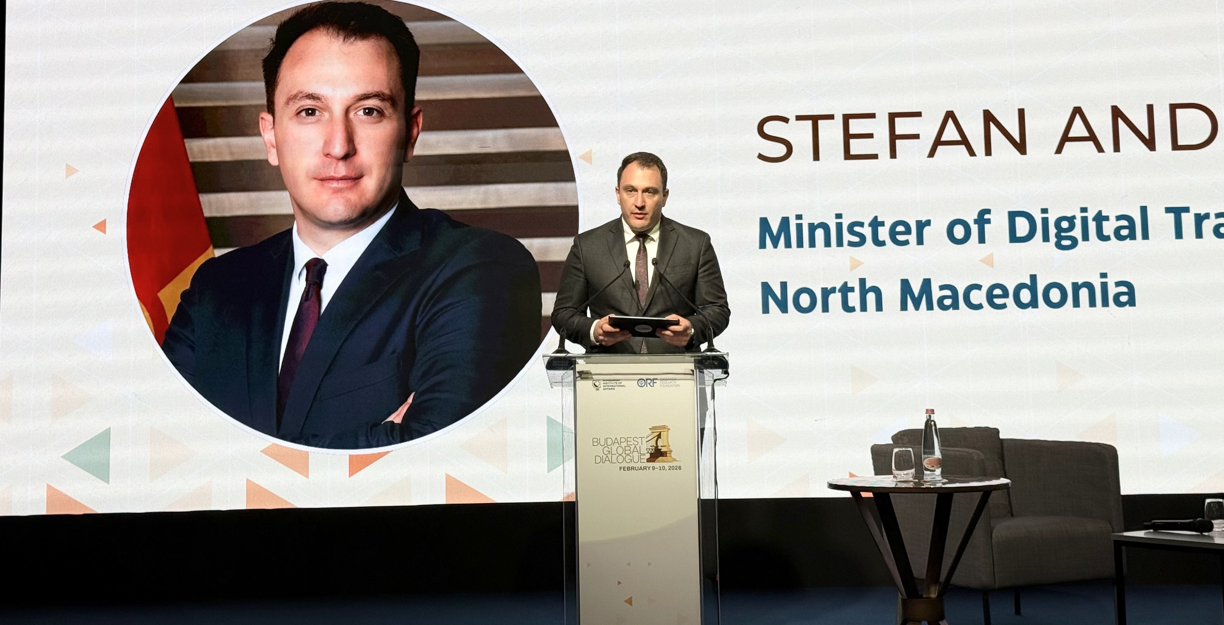 Андоновски на Глобален дијалог во Будимпешта 2026: Стратешката соработка е клуч за градење отпорни системи во дигиталниот свет