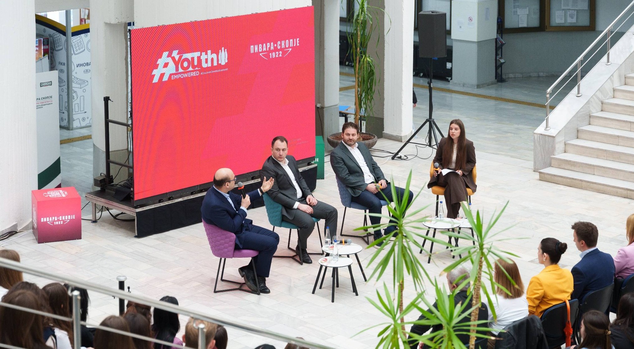 Андоновски: На младите треба да им се овозможи непречен пристап до модерната технологија  