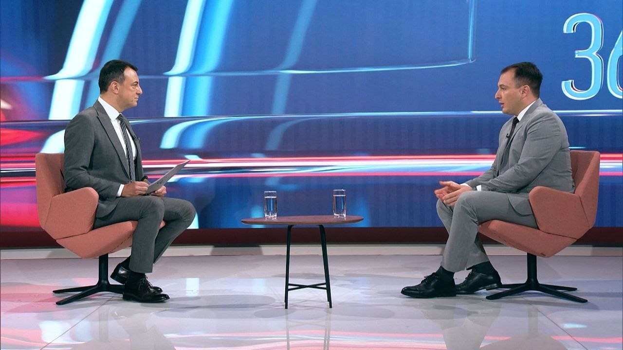Андоновски: Преку м.Услуги граѓаните ќе пристапуваат до своите документи директно од мобилен телефон 