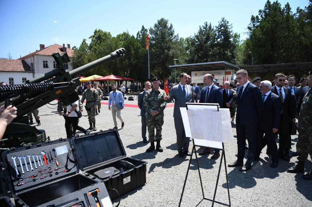 Армијата ја засилува својата борбена готовност, промовирани новите артилериски орудија „Боран“