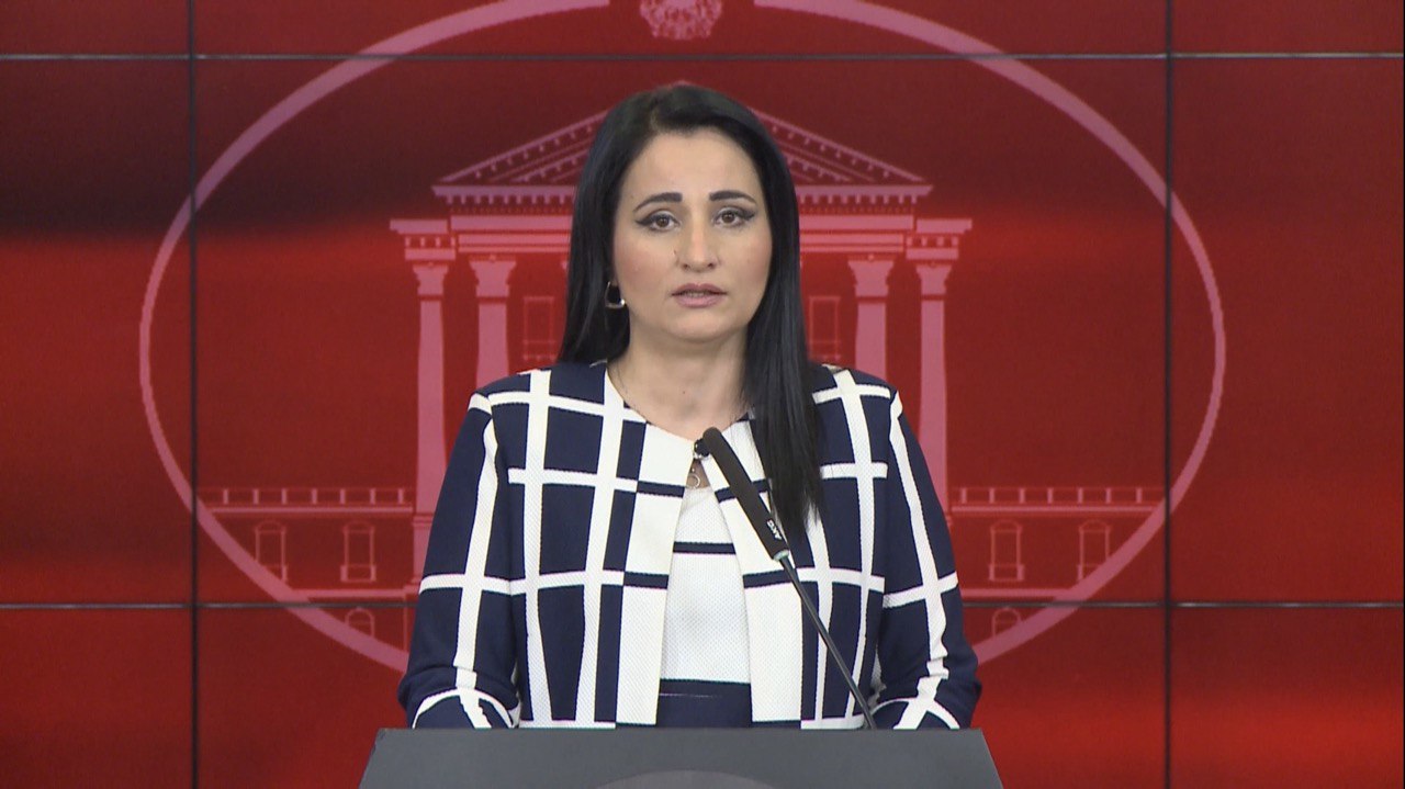 Азизи: Владата одлучи, вонредни контроли на сите фирми за производство на медицински канабис