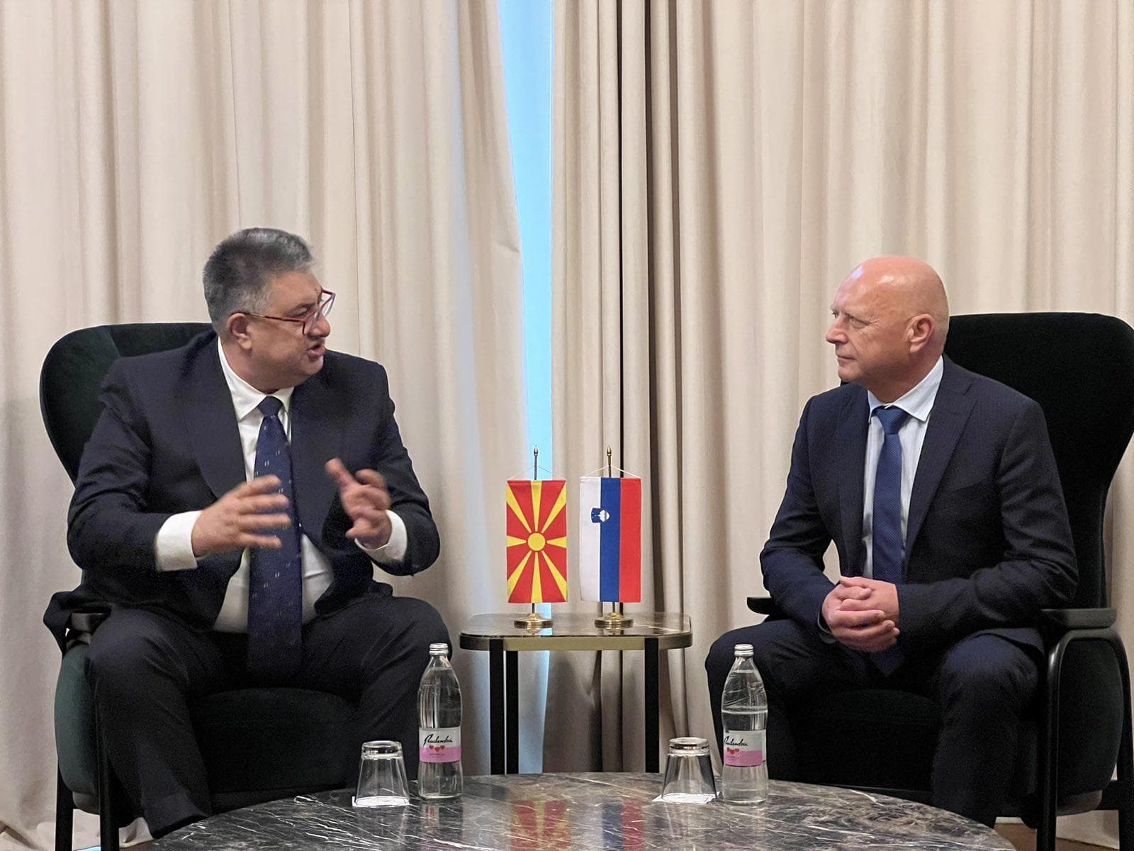 Билатерална средба помеѓу министерот за јавна администрација на Република Македонија, Горан Минчев и министерот за јавна администрација на Словенија, Франк Пропс