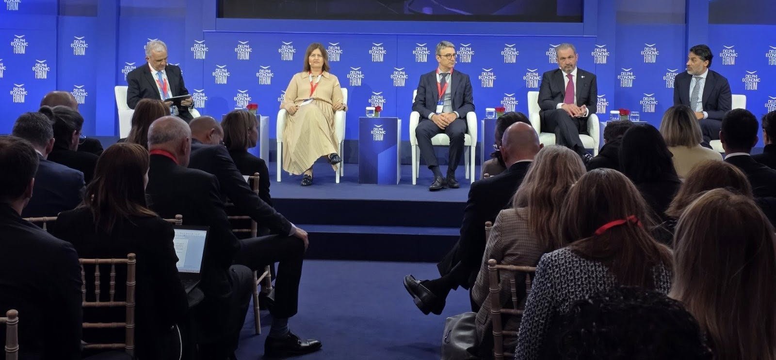 Божиновска на Делфи форумот ја позиционира Македонија како регионален енергетски јазол