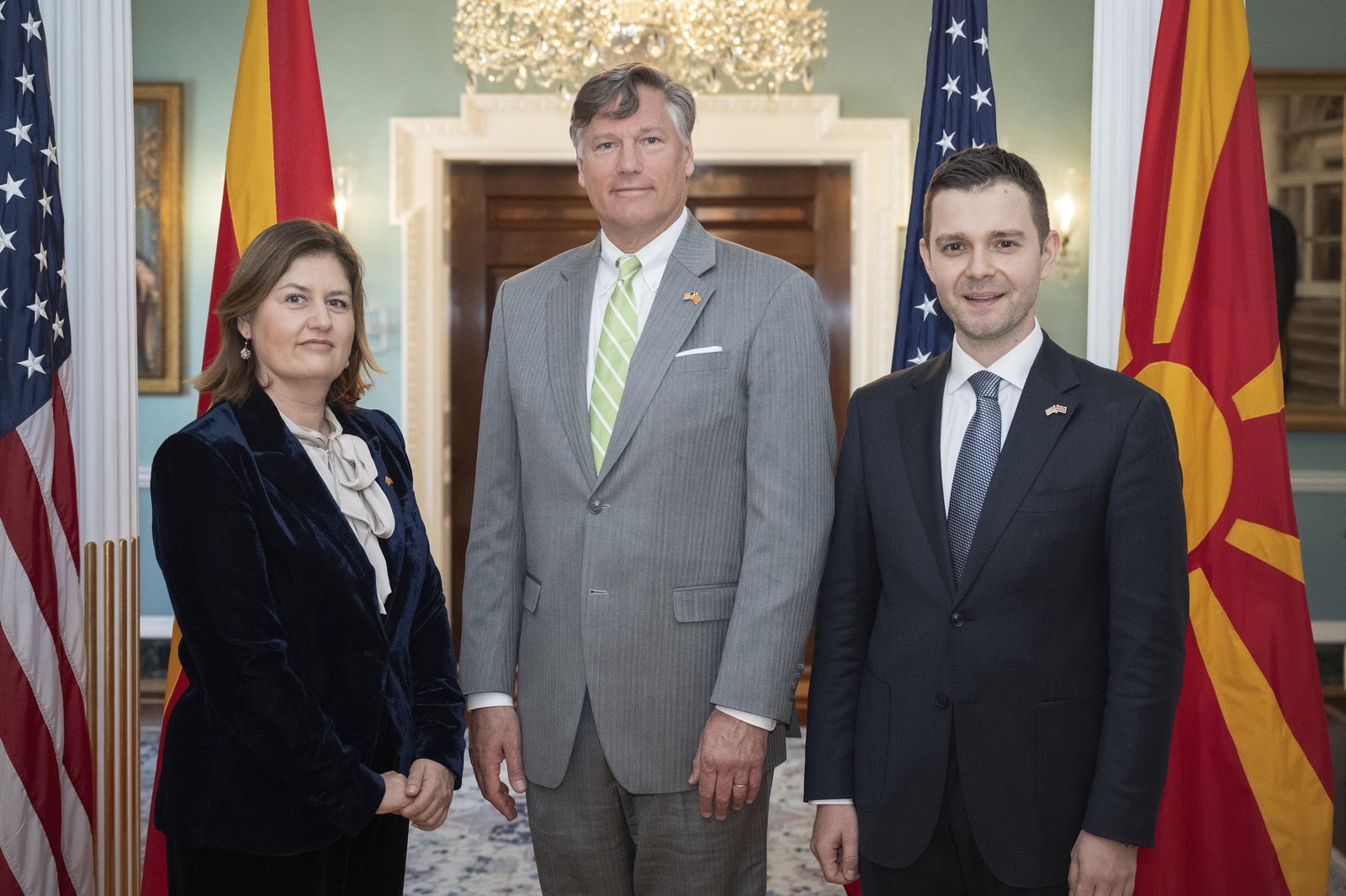 Bozhinovska nënshkroi Memorandum me SHBA-në – energjia bëhet çelës i partneritetit strategjik dhe e pozicionon Maqedoninë në një nivel të ri