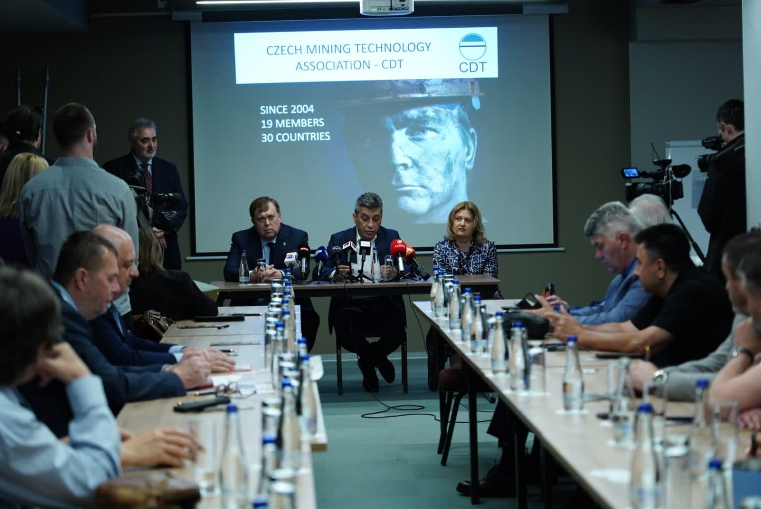 Божиновска: Технолошкиот развој бара партнери – Македонија и Чешка ги продлабочуваат енергетските и технолошките врски