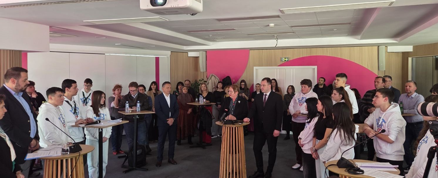 Децата предводат национална иницијатива за интернет без омраза