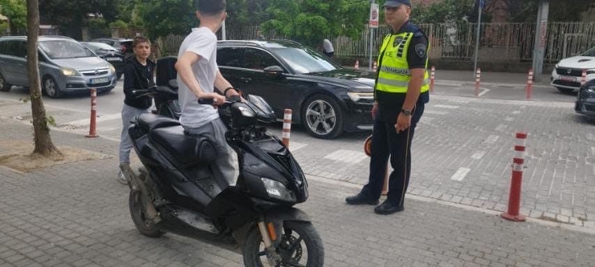 Денеска 96 сообраќајни прекршоци во Скопје, 41 за брзо возење
