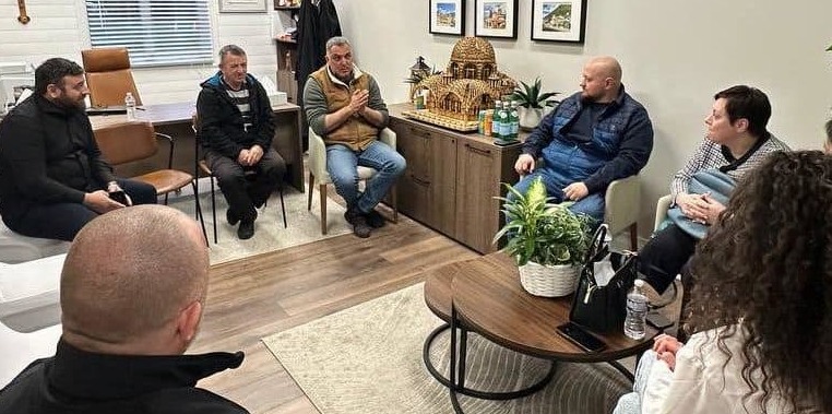 Димитриеска-Кочоска на средба со македонската бизнис заедница во Чикаго – Поддршката на Владата е целосна кон сите што сакаат да работат во Македонија и домашни и странски компании и компании