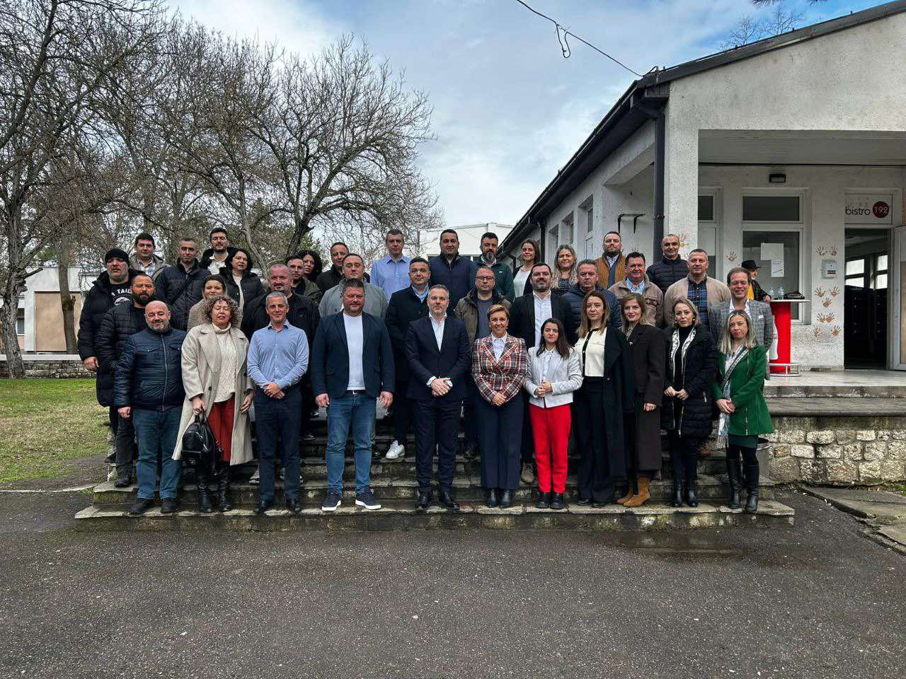 Дирекорот на БЈБ Александар Јанев ги посети полициските службеници кои учествуваат на специјализирана обука за онлајн криминал 