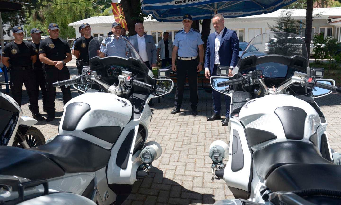 Директорот на Бирото за јавна безбедност Јанев во посета на моторното одделение на МВР